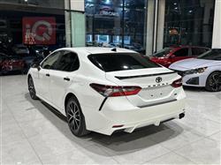 تۆیۆتا کامری